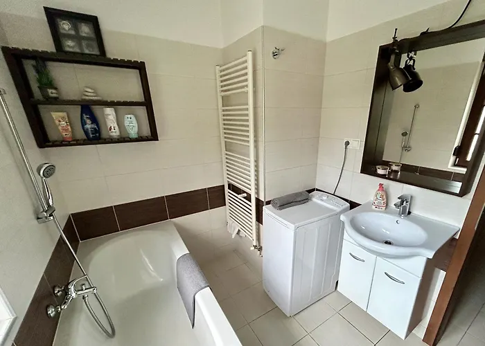 Milet Style And Spacy 2 With Ac In Nivy Apartment