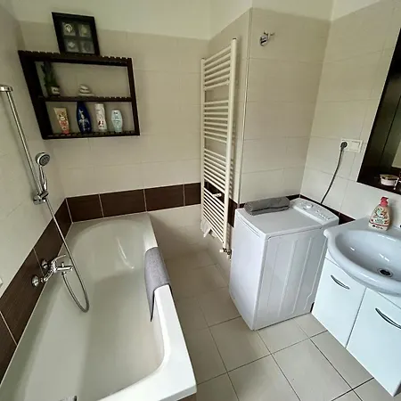 Apartman Milet Style And Spacy 2 With Ac In Nivy Pozsony