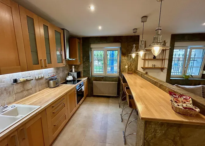 Milet Style And Spacy 2 With Ac In Nivy 布拉迪斯拉发