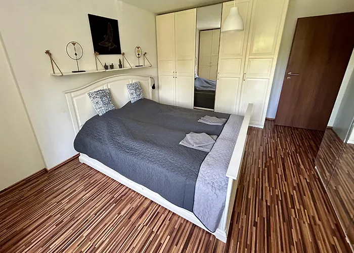 Milet Style And Spacy 2 With Ac In Nivy